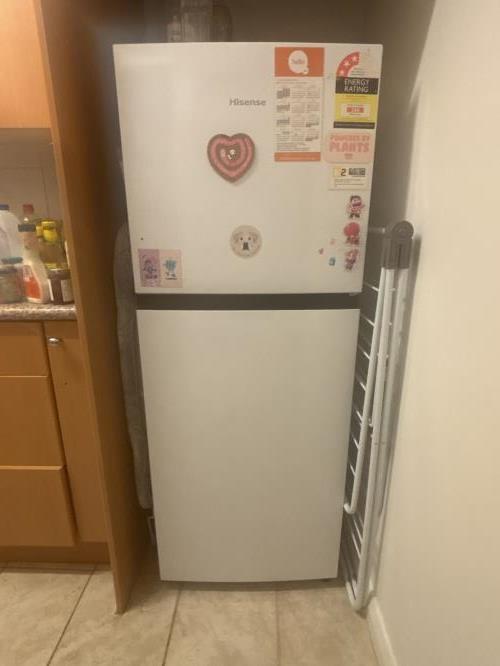Second-hand Hisense 205L Top Mount Fridge