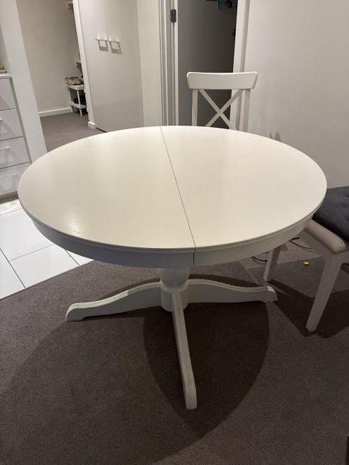 Second-hand Extendable Dining Table (no chairs)