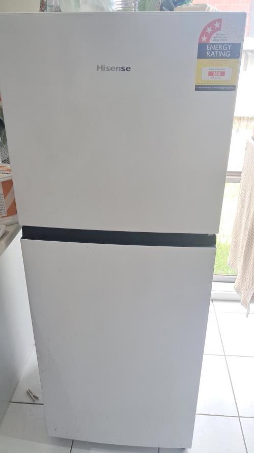 Second-hand Hisense 205L Top Mount Fridge