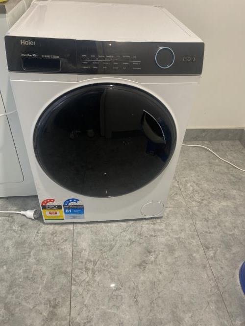Second-hand Haier 9.5kg Front Load Washing Machine
