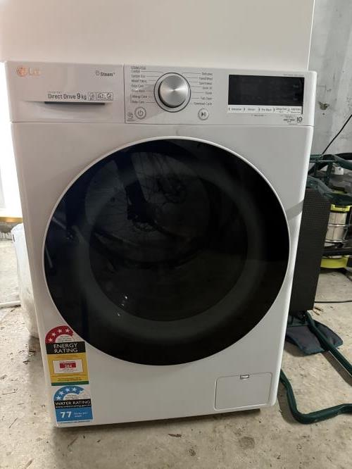 Second-hand LG 9kg Front Load Washing Machine
