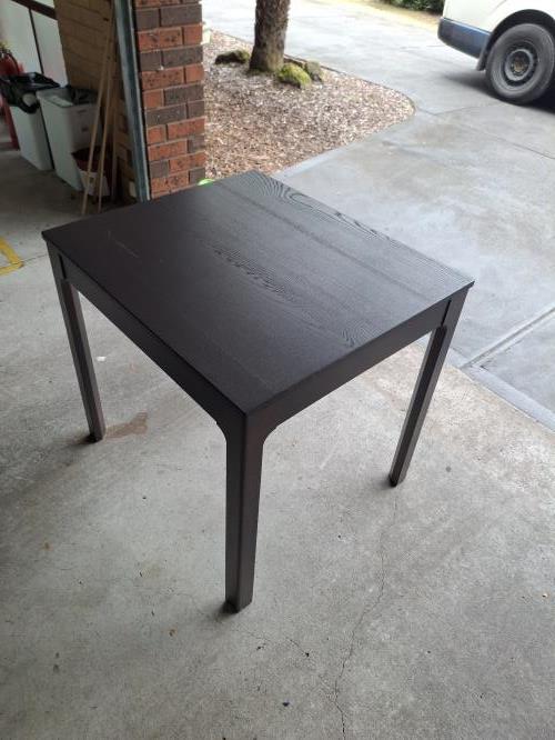 Second-hand Extendable Dining Table