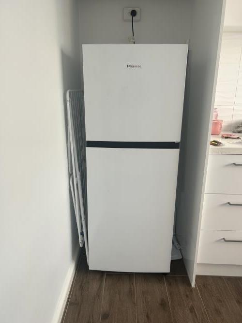 Second-hand Hisense 205L Top Mount Fridge