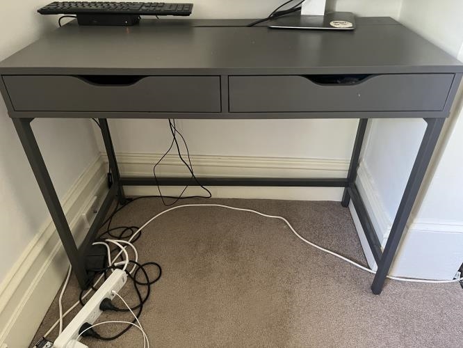 Second-hand Desk