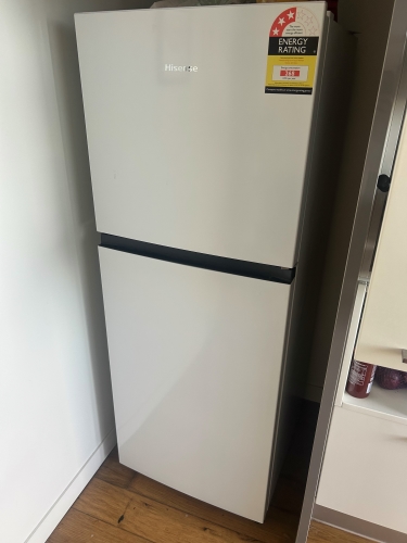 Second-hand Hisense 205L Top Mount Fridge