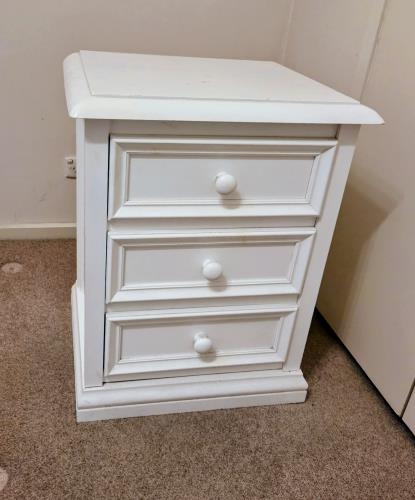 Second-hand Bedside Table