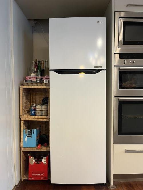 Second-hand LG 279L Top Mount Fridge