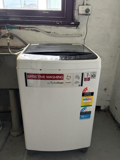 Second-hand LG 6.5kg Top Load Washing Machine
