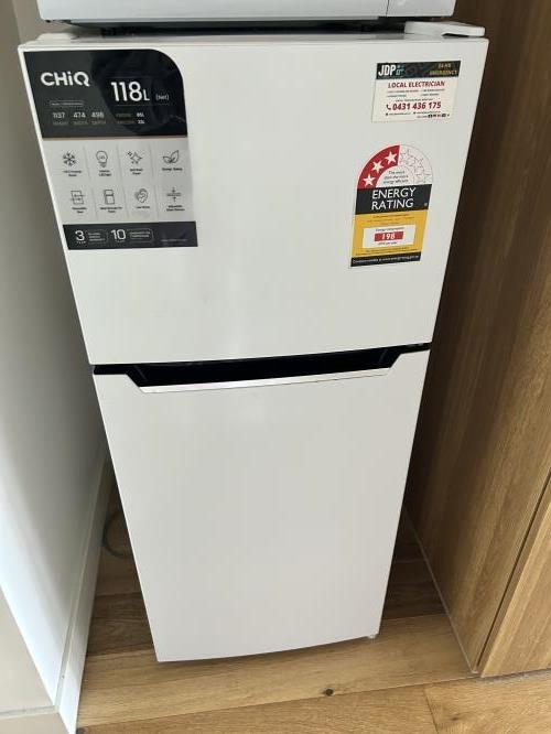 Second-hand Chiq 118L Top Mount Fridge