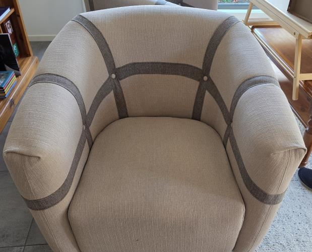 Second-hand Swivel Lounge Chair