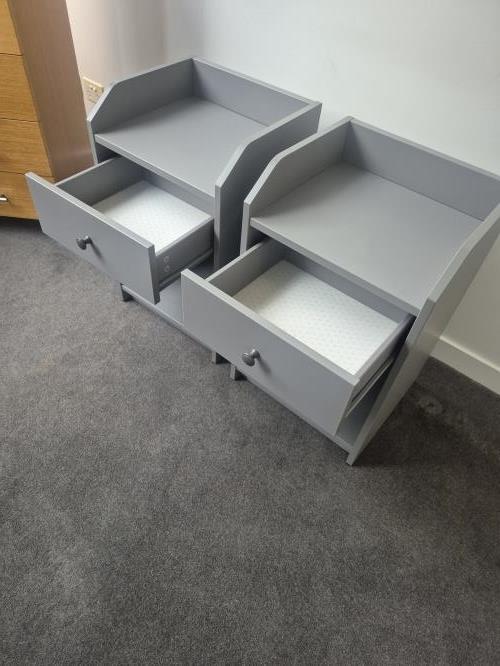 Second-hand Pair of Bedside Tables