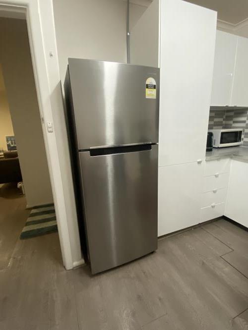 Second-hand Samsung 400L Top Mount Fridge