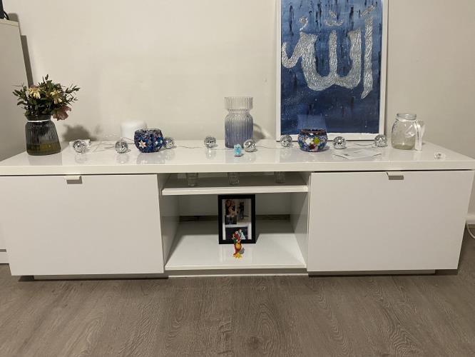 Second-hand Entertainment Unit