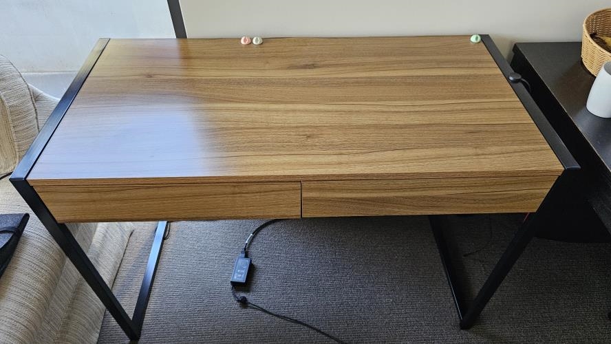 Second-hand Desk
