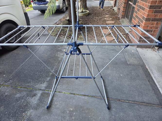 Second-hand Clothes Airer