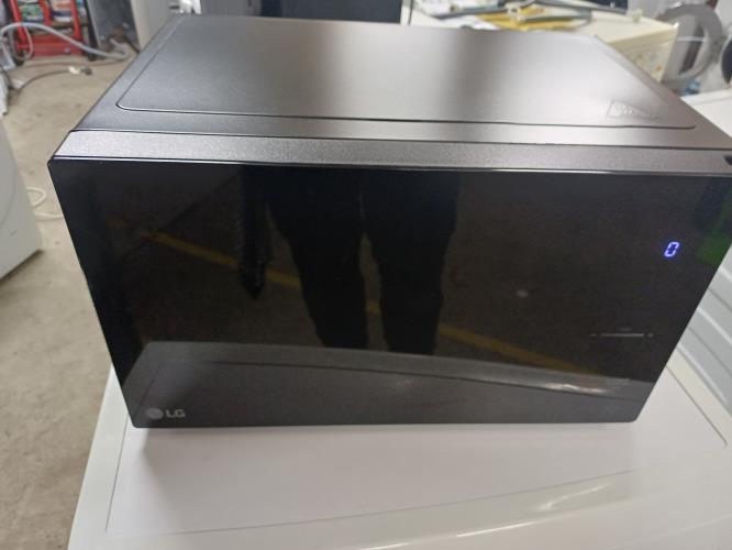 Second-hand LG Microwave