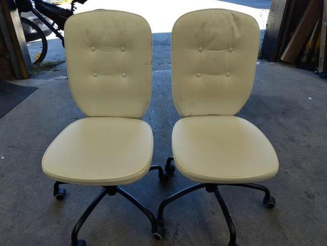 Second-hand Set of 2 IKEA Swivel Chairs