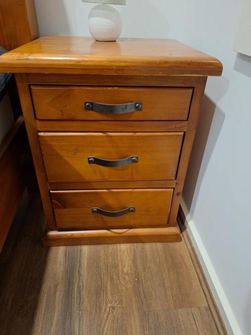 Second-hand Bedside Table