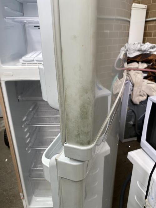 Second-hand LG 393L Top Mount Fridge - Photo 10)