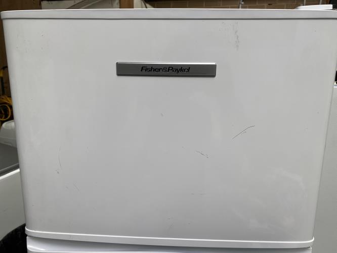 Second-hand Fisher & Paykel 248L Top Mount Fridge - Photo 11)