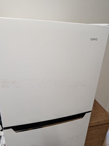 Second-hand Chiq 216L Top Mount Fridge - Photo 11)
