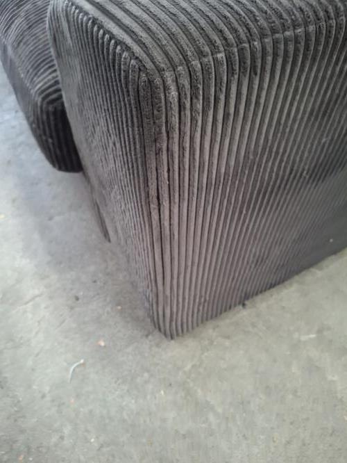 Second-hand Sofa - Photo 11)