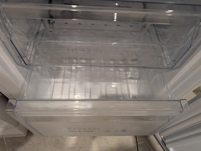 Second-hand Chiq 216L Top Mount Fridge - Photo 11)