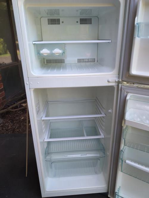 Second-hand Westinghouse 280L Top Mount Fridge - Photo 12)