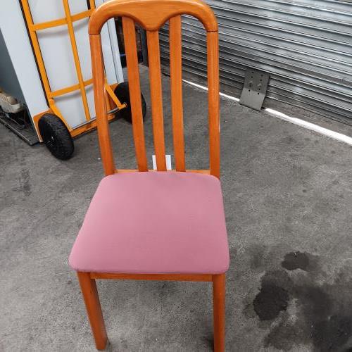 Second-hand Dining Table with 3 Chairs - Photo 12)