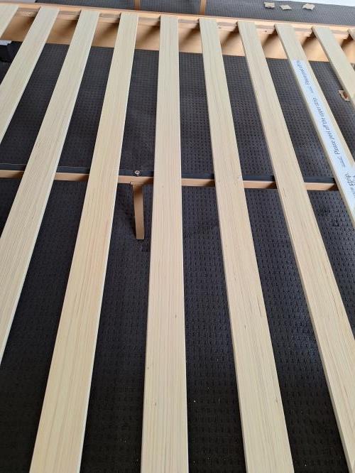 Second-hand King Size Bed Frame with Thin Flexible Mattress - Photo 12)