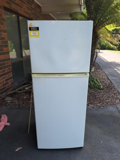 Second-hand Westinghouse 280L Top Mount Fridge - Photo 13)