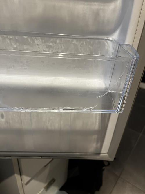 Second-hand Chiq 251L Bottom Mount Fridge - Photo 16)