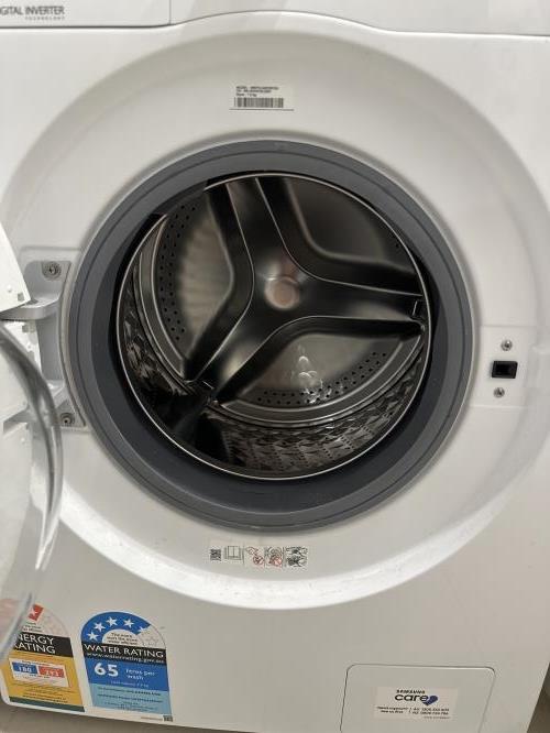 Second-hand Samsung 7.5kg Front Load Washing Machine - Photo 2)