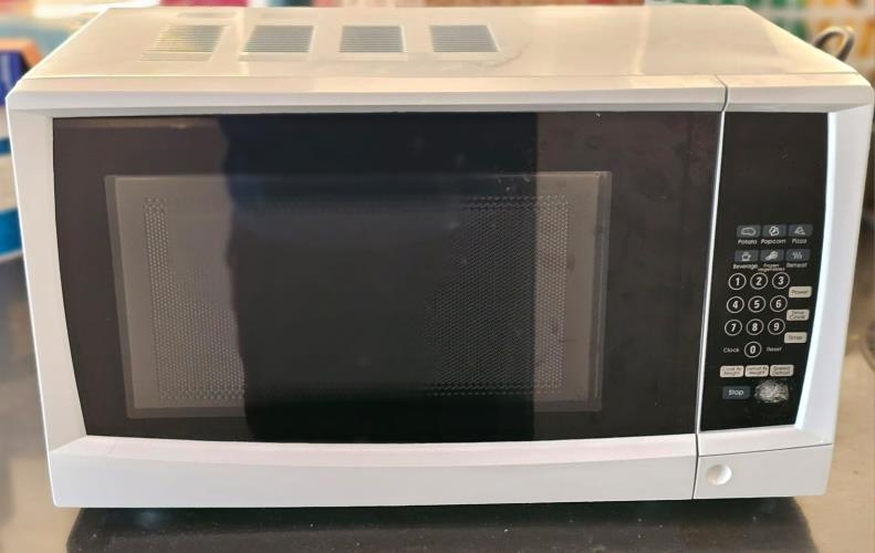 Second-hand Microwave - Photo 2)