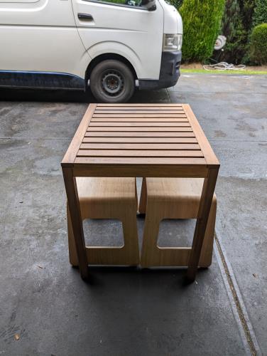 Second-hand Outdoor Table with 2 Chairs - Photo 2)