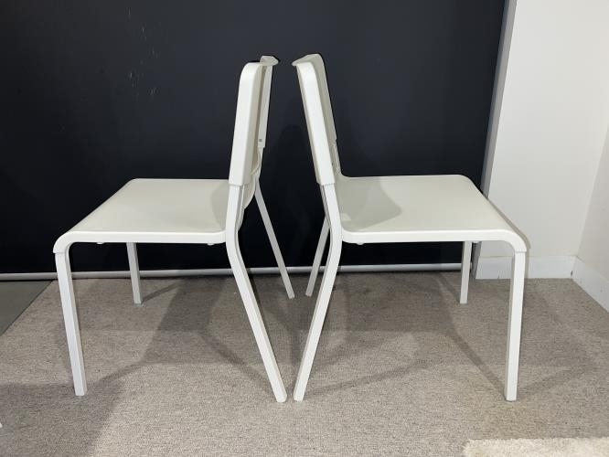 Second-hand Set of 2 IKEA Chairs - Photo 2)