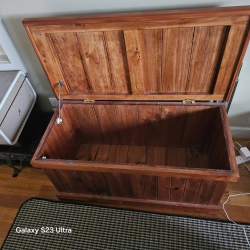 Second-hand Wooden Storage Chest - Photo 2)