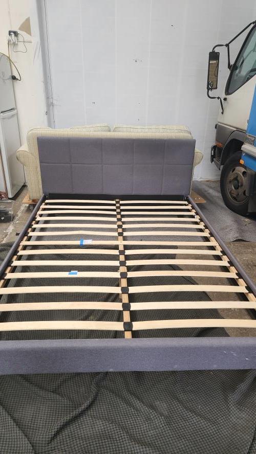 Second-hand Queen Bed Frame - Photo 2)