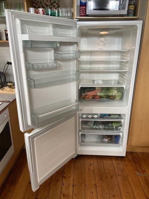 Second-hand Westinghouse 430L Bottom Mount Fridge - Photo 2)