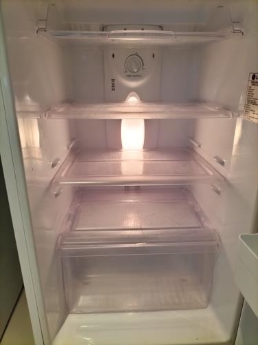 Second-hand LG 205L Top Mount Fridge - Photo 2)