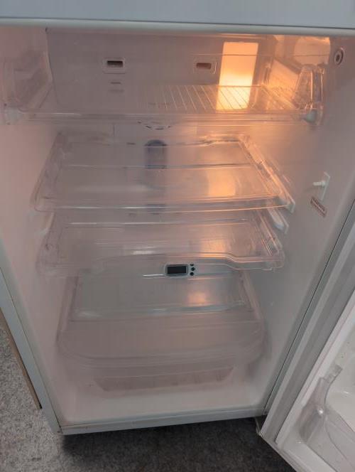 Second-hand Samsung 223L Top Mount Fridge - Photo 2)