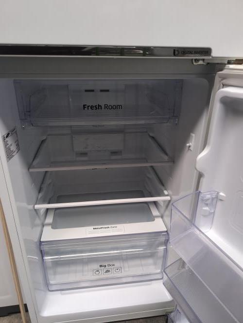 Second-hand Samsung 228L Top Mount Fridge - Photo 2)