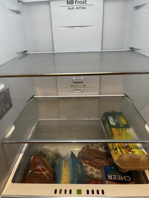 Second-hand Chiq 251L Bottom Mount Fridge - Photo 2)