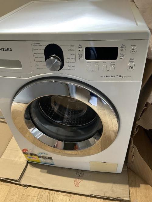 Second-hand Samsung 7.5kg Front Load Washing Machine - Photo 2)