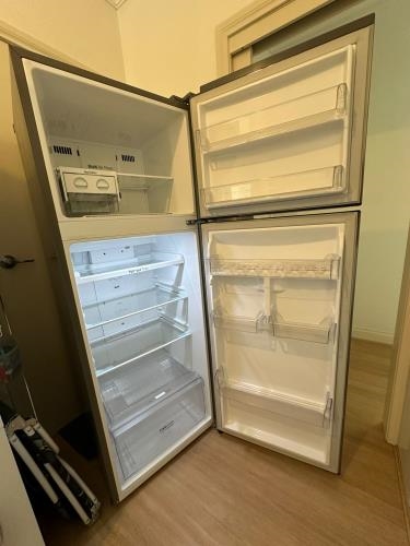 Second-hand LG 332L Top Mount Fridge - Photo 2)