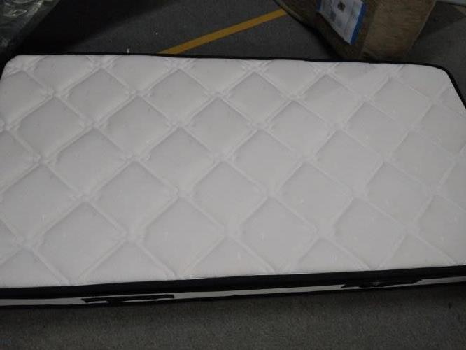 Second-hand Single Mattress - Photo 2)