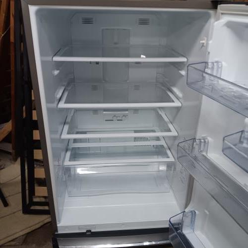 Second-hand Mitsubishi 325L Bottom Mount Fridge - Photo 2)