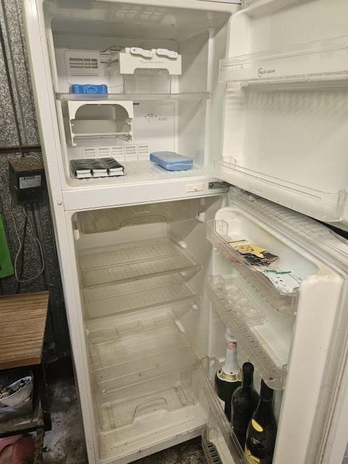 Second-hand NEC 236L Top Mount Fridge - Photo 2)