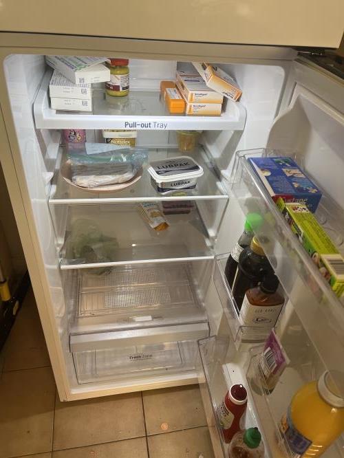 Second-hand LG 279L Top Mount Fridge - Photo 2)