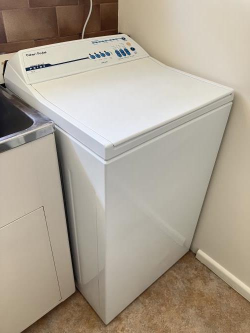 Second-hand Fisher & Paykel 5.5kg Top Load Washing Machine - Photo 2)